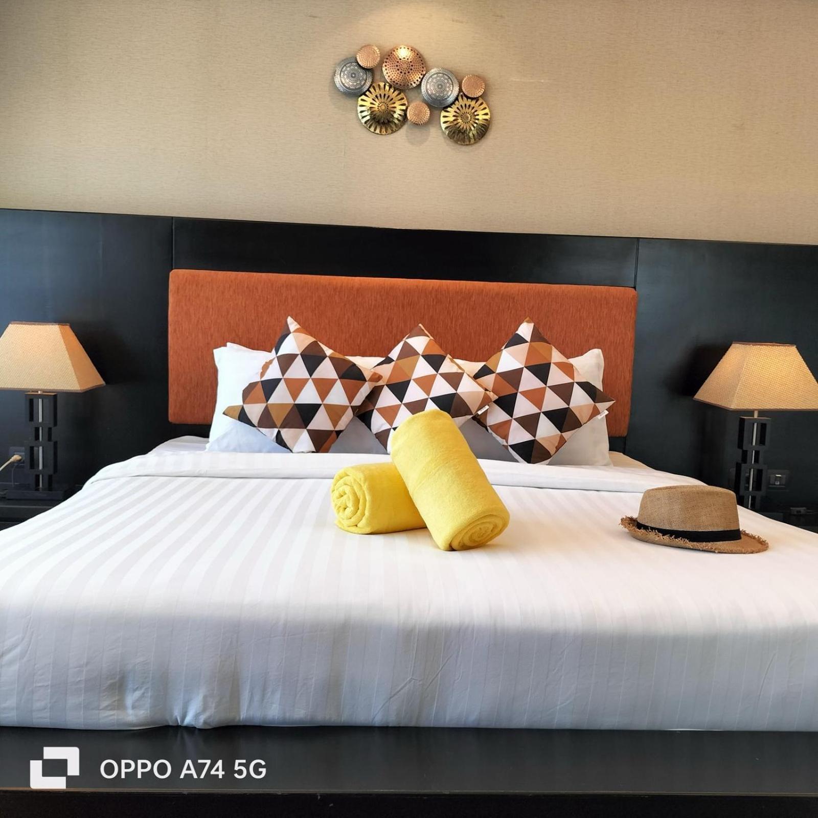 Modern 2-bedroom In Near The * Kamala Beach